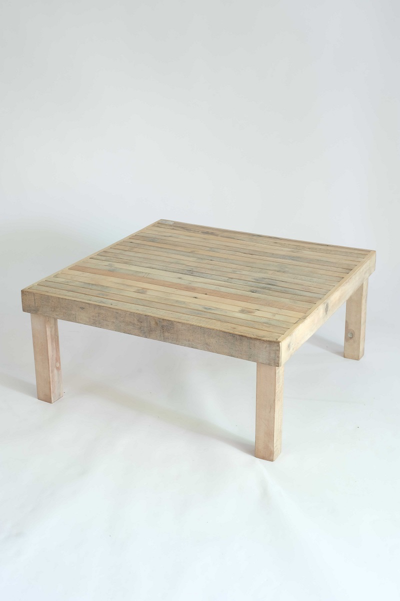 lage houten tafel
